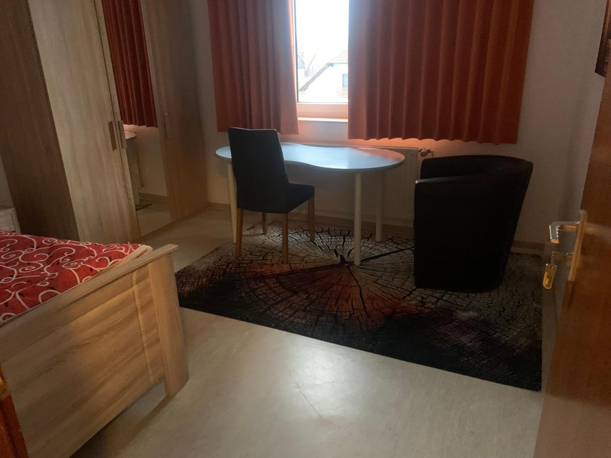 Monteure & Handwerker Einfach, Unkompliziert Und Preiswert In 阿尔斯费尔德 外观 照片