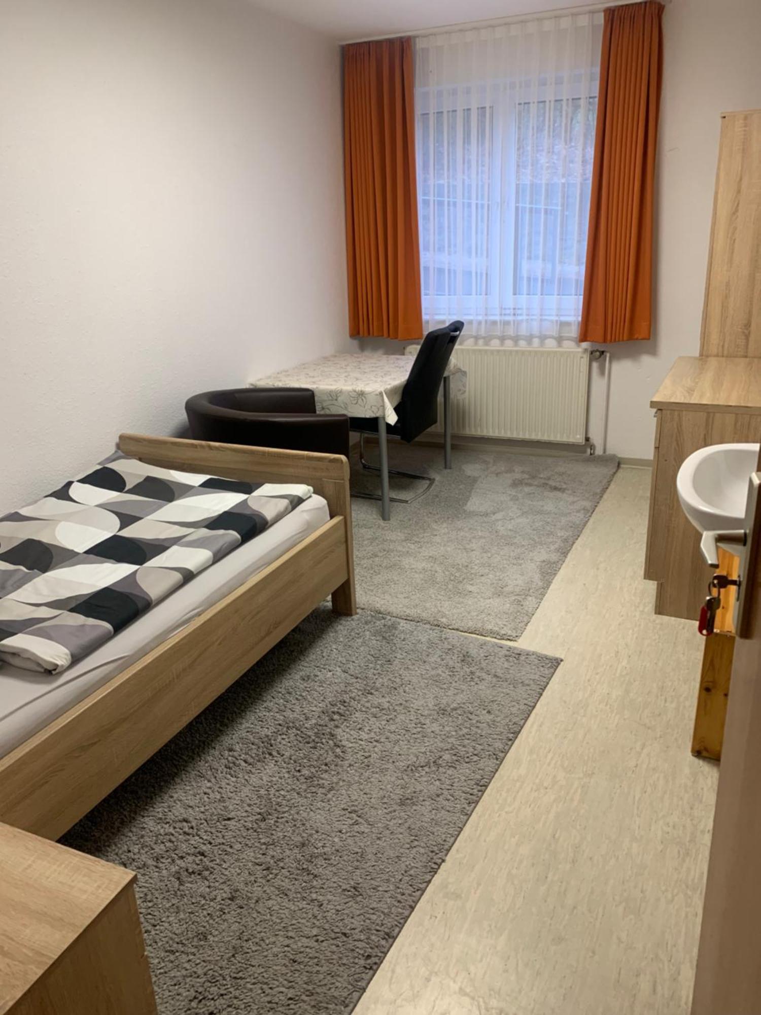Monteure & Handwerker Einfach, Unkompliziert Und Preiswert In 阿尔斯费尔德 外观 照片
