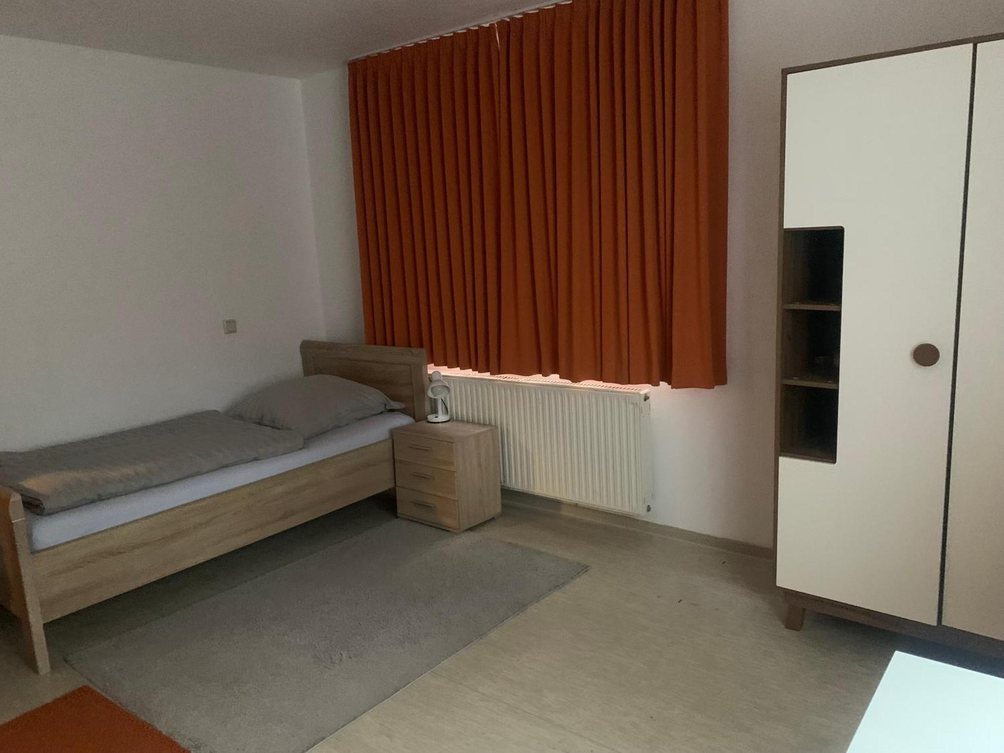 Monteure & Handwerker Einfach, Unkompliziert Und Preiswert In 阿尔斯费尔德 外观 照片